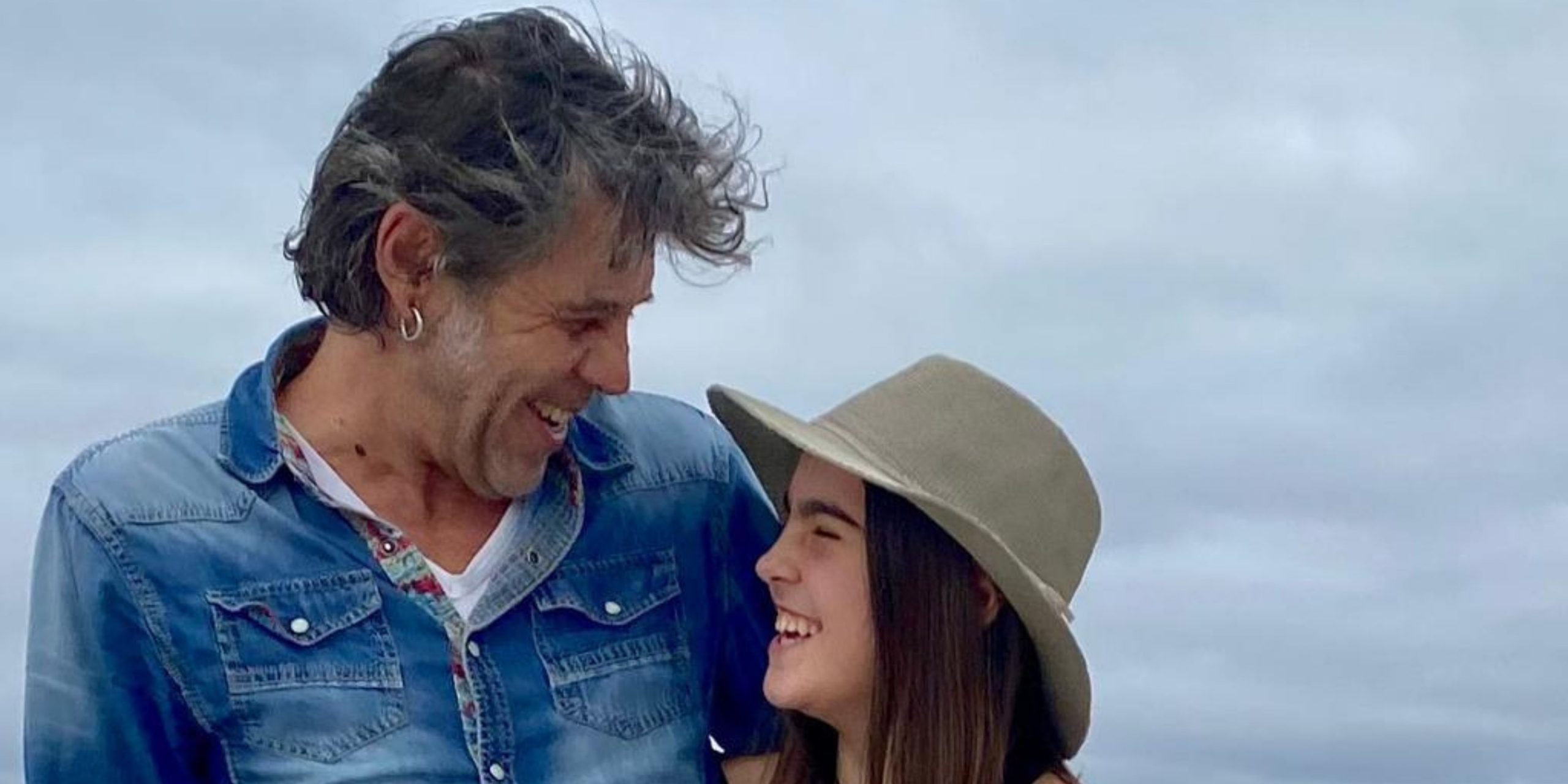 Blue And White Gradient Welcome Landscape Banner